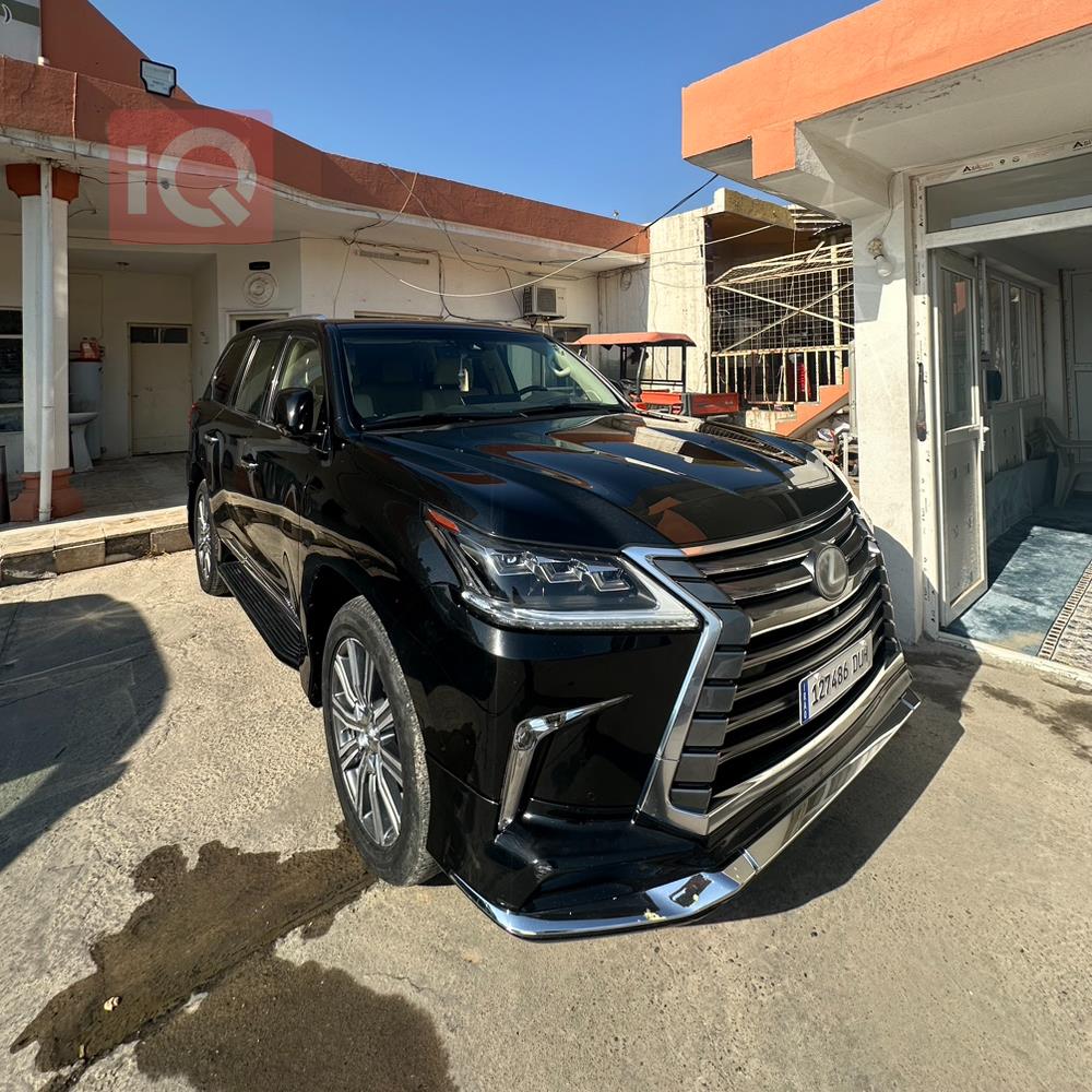 Lexus LX